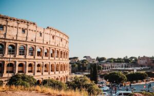 Läs mer om artikeln Rome: A Walk Through History